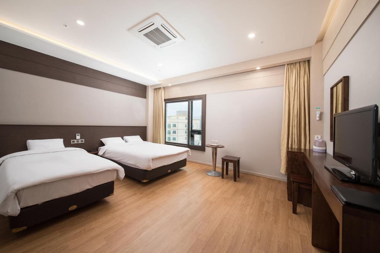 Palace 3* Jeju